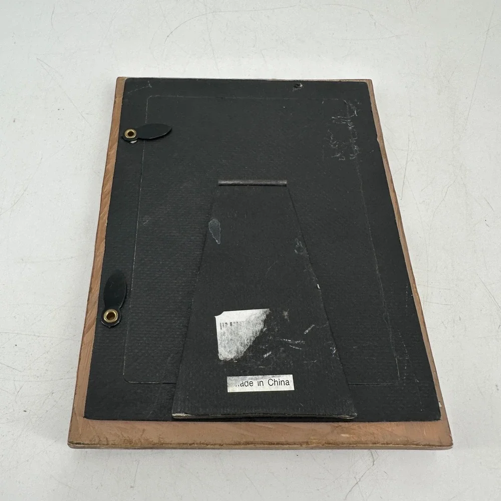 Vintage Teddy Bear Schoolhouse 3D Resin Picture Frame Rustic Wood Look Decor